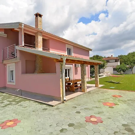 Mit Privatpool Fuer 12 Personen Ca 200 Qm In Valbandon, Istrien Istrische Riviera Dom wakacyjny Valbandon