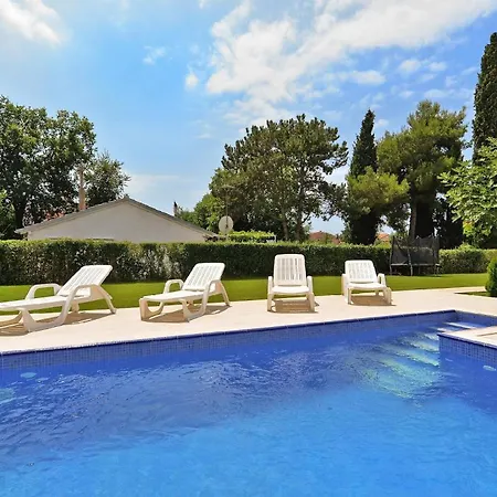 Dom wakacyjny Mit Privatpool Fuer 12 Personen Ca 200 Qm In Valbandon, Istrien Istrische Riviera