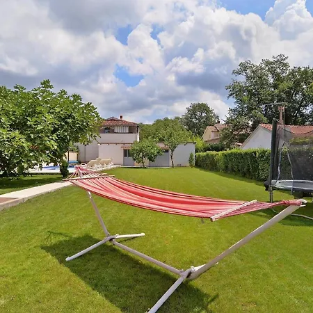 Mit Privatpool Fuer 12 Personen Ca 200 Qm In Valbandon, Istrien Istrische Riviera Valbandon